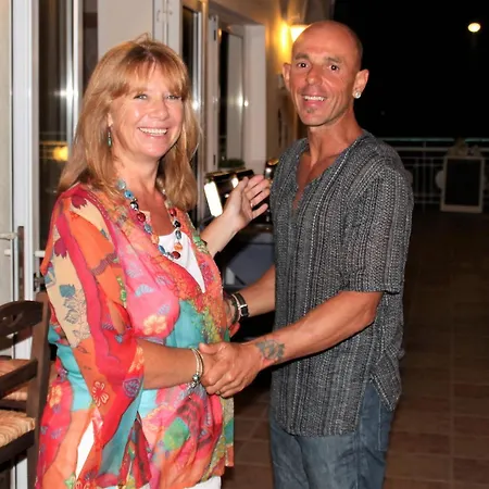 Pelagos Bay Hotel Hotel