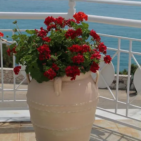 Pelagos Bay Hotel 3*