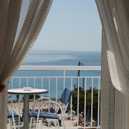 Pelagos Bay Hotel 3*